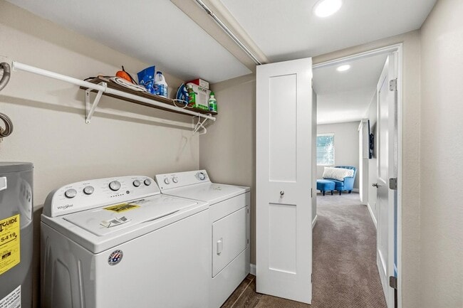 Building Photo - 7340 N Vía Camello Del Norte