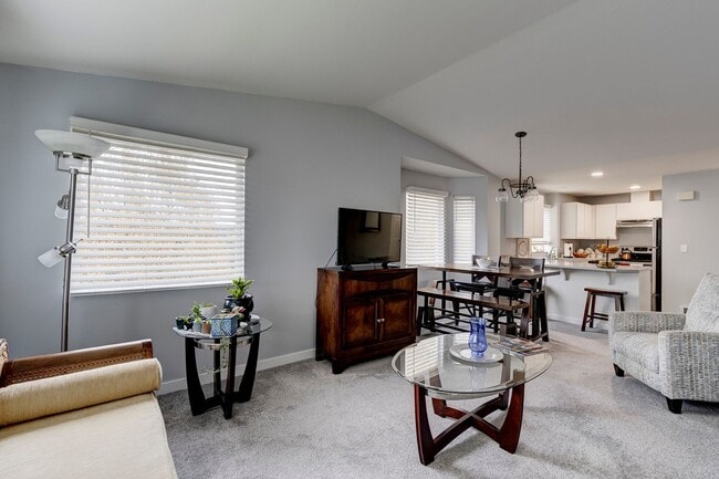 Building Photo - Second Story 2 bed 2 bath condo