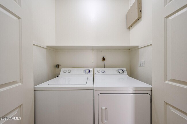 Building Photo - 3221 N 37th St
