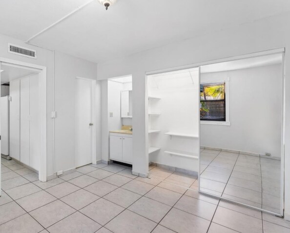 Building Photo - 6436 Miami Lakes Dr