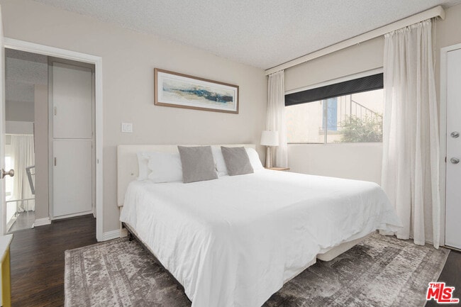 Building Photo - 18065 Coastline Dr