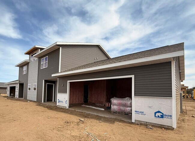 Building Photo - 3826/3830 Kensington Place