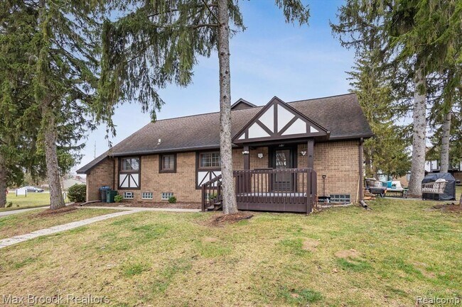 Building Photo - 1131 Indianwood Trail