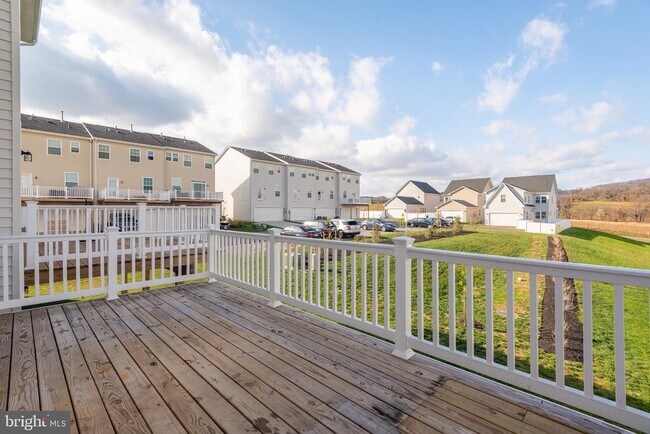 Building Photo - 1549 Wilmer Park Ln