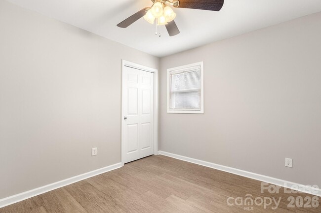 Building Photo - 11805 Harrisburg Rd