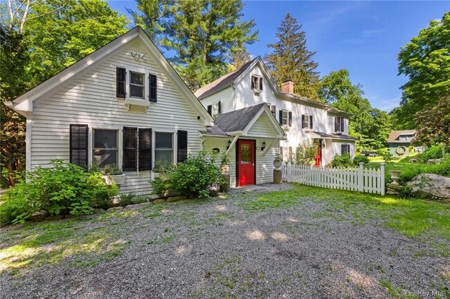 Building Photo - 31 Kittredge Dr