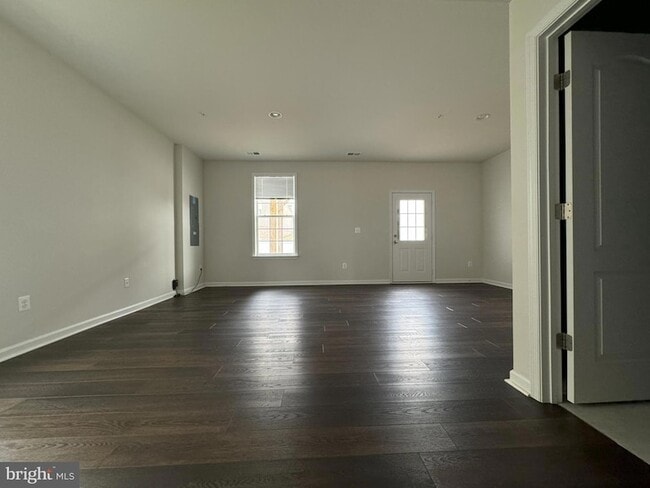 Building Photo - 9067 Fox Stream Way