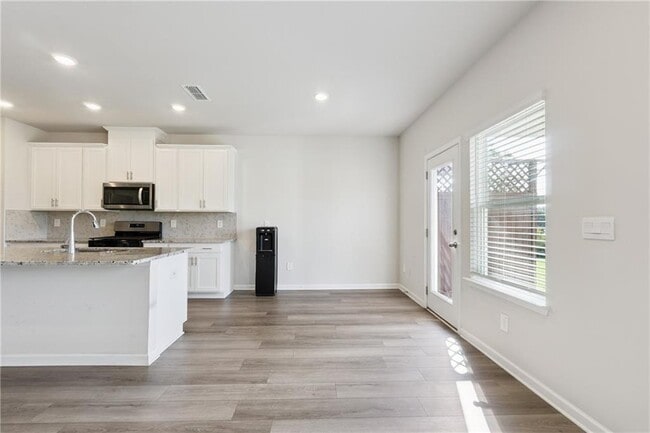Building Photo - 4237 Tin Hare Ln