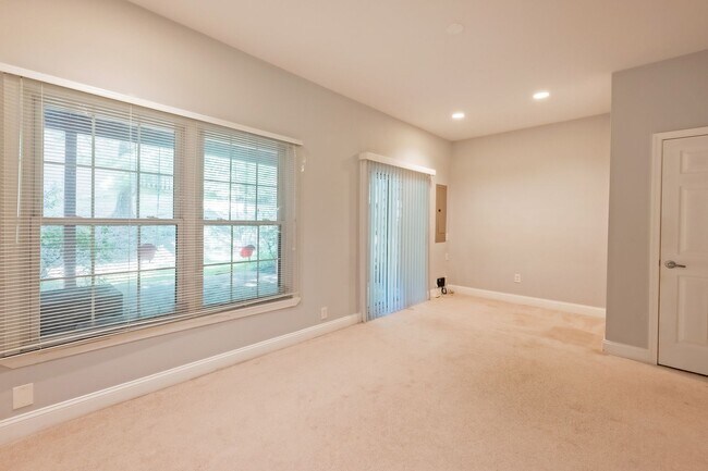 Building Photo - Great 3br 2.5 Bath Townhome in Rockville MD