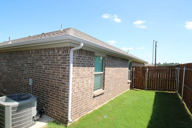 Building Photo - 1301-1305 White Sand Dr.