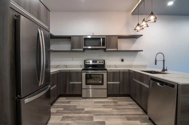 Building Photo - 2028 E Fletcher St