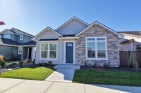 Building Photo - Immaculate Single-Level Patio Home