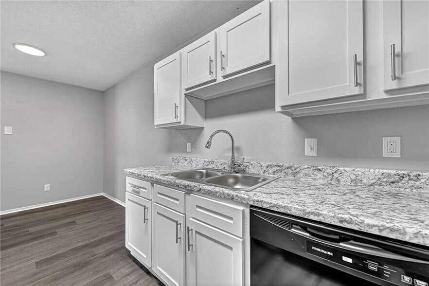 Building Photo - 4378 W Thrasher Dr