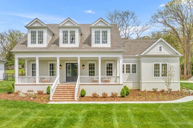 Building Photo - 824 Russleo Dr