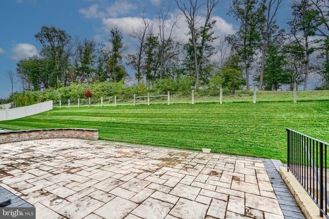 Building Photo - 7123 Starmount Ct