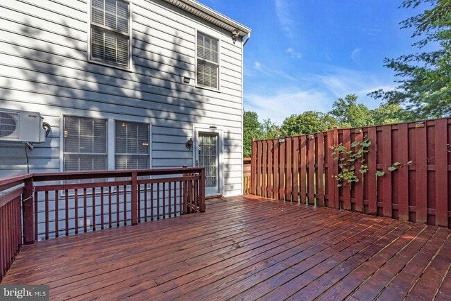 Building Photo - 9354 Sombersby Ct