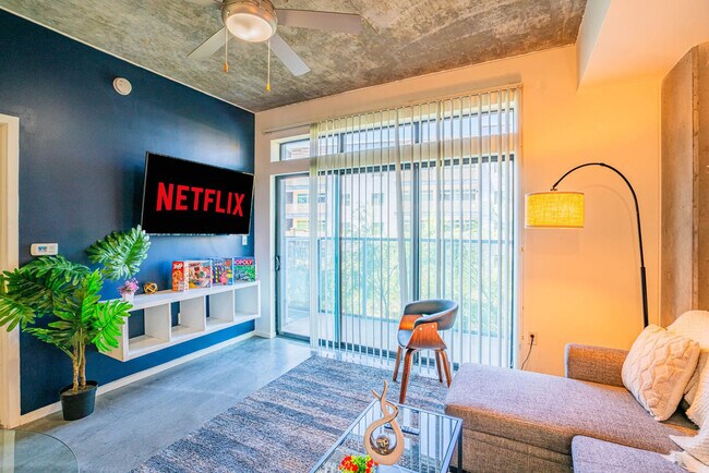 Building Photo - 913 N 3rd St