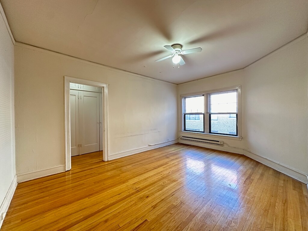 Building Photo - 1314 Oak Ave