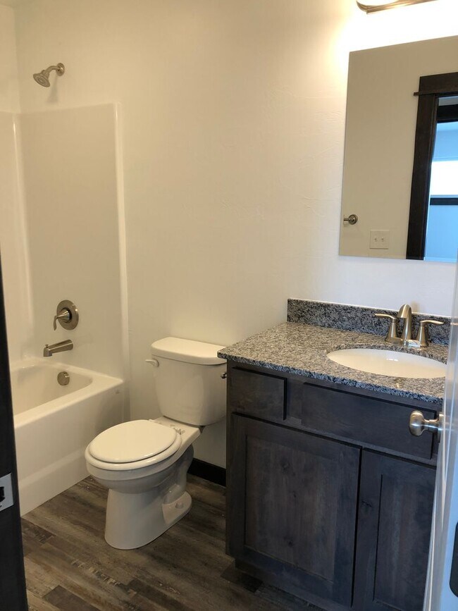 Building Photo - 3 Bedroom 2 1/2 Bathroom Townhouse- NEWLY BUILT-