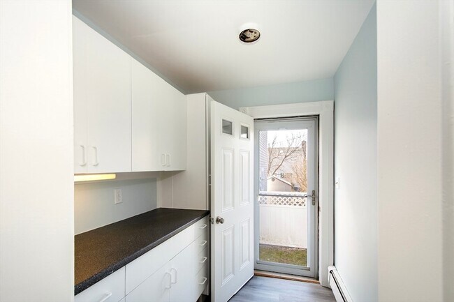 Building Photo - 7 Whitehead Ave