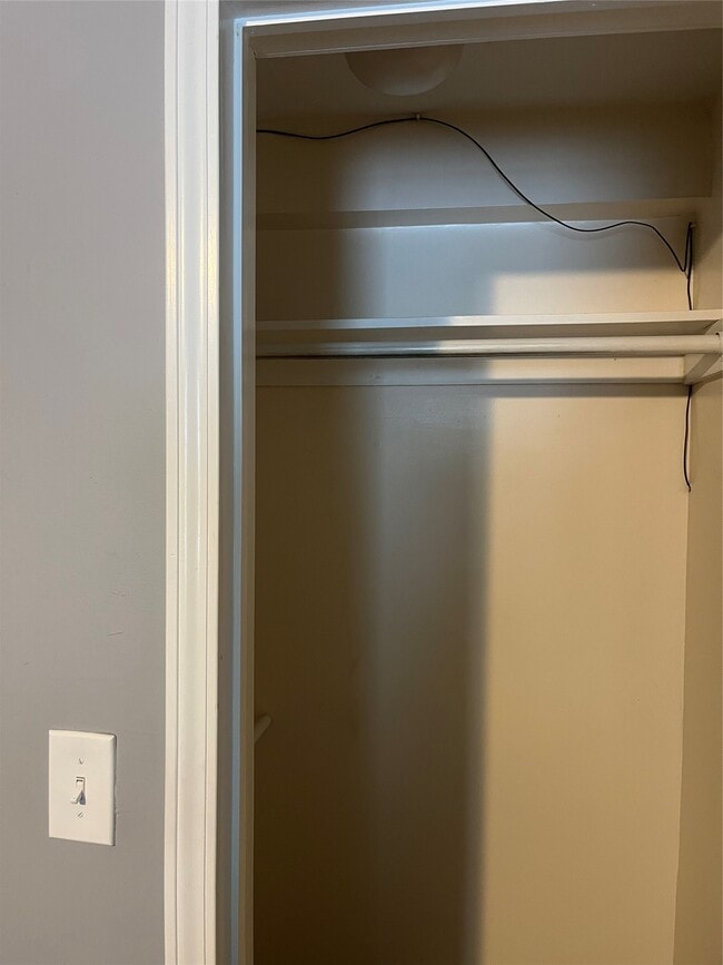 Building Photo - 75 N Baldwin St