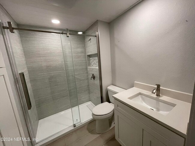 Building Photo - 600 Domenico Cir