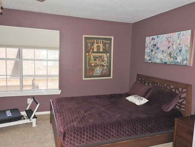 Building Photo - 2319 Amber Springs Dr