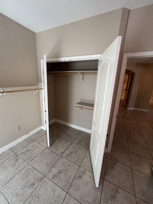 Building Photo - 373 Lenora Ave