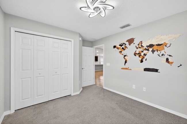 Building Photo - Single-Story 4/2 in Prime Riverview Location