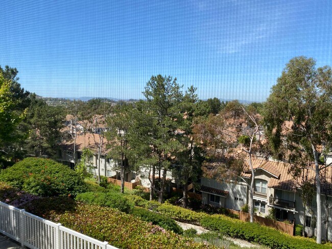Building Photo - Great views from this gorgeous end unit townhome!