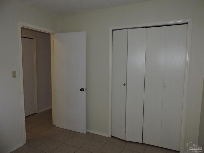 Building Photo - 3145 Cedarwood Village Ln