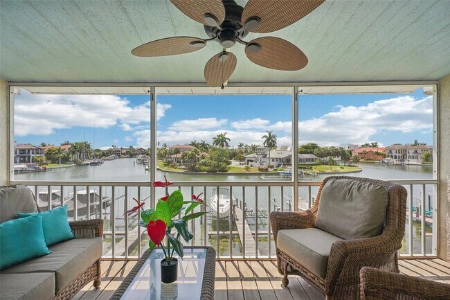 Building Photo - 637 Pinellas Bayway