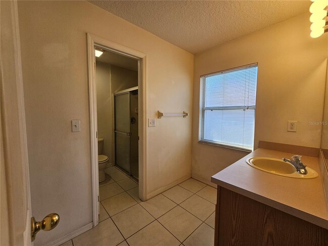 Building Photo - 13305 Pinyon Dr