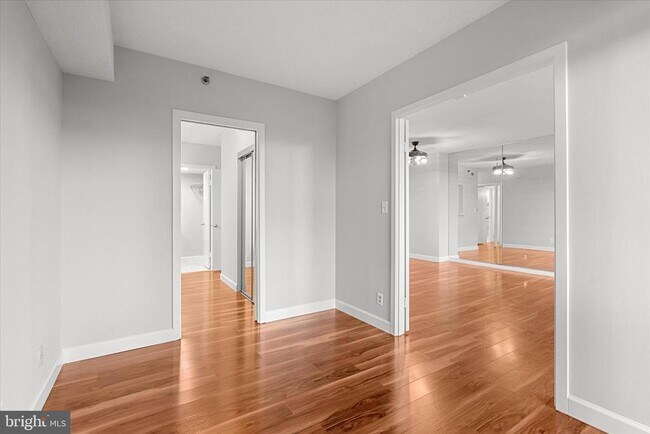 Building Photo - 5505 Seminary Rd