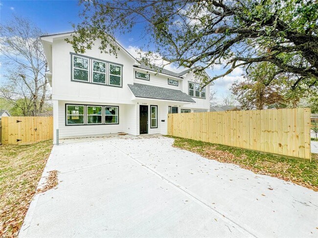 Building Photo - 11514 Courtshire Dr