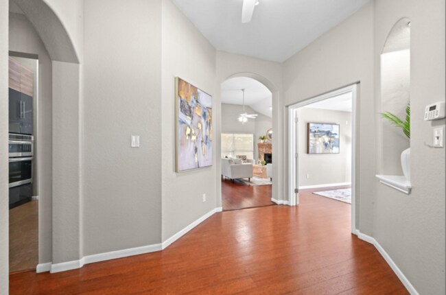 Building Photo - 905 Hunter's Creek Dr