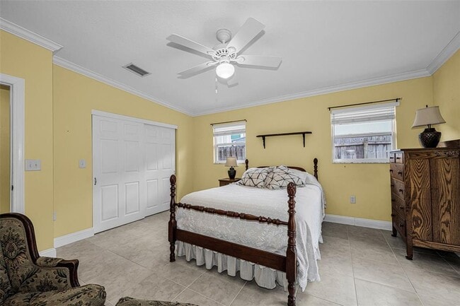 Building Photo - 253 Park Cir S