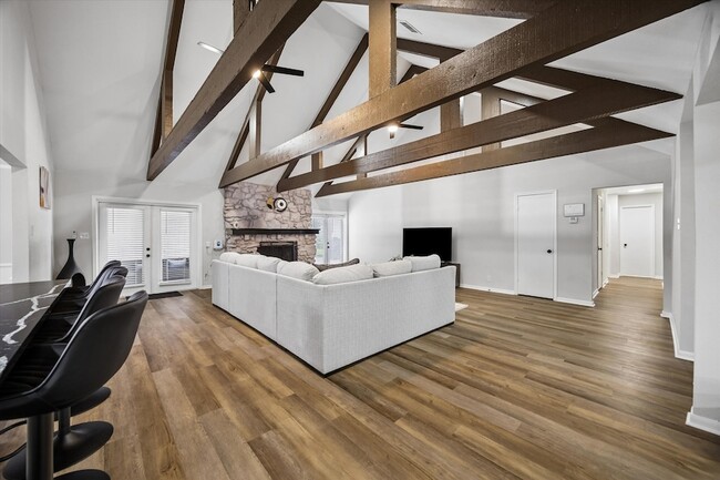 Building Photo - 2930 Riata Ln