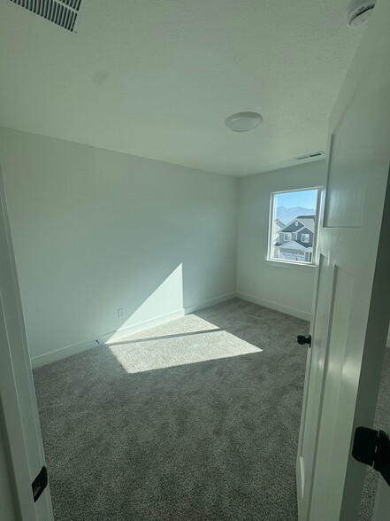 Building Photo - 2792 Red Velvet Ln