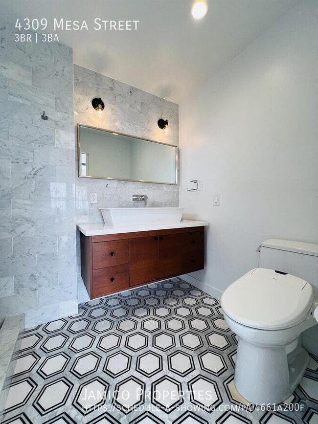 Building Photo - 4309 Mesa St