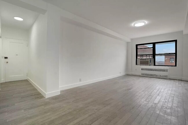 Building Photo - 99-05 63rd Dr