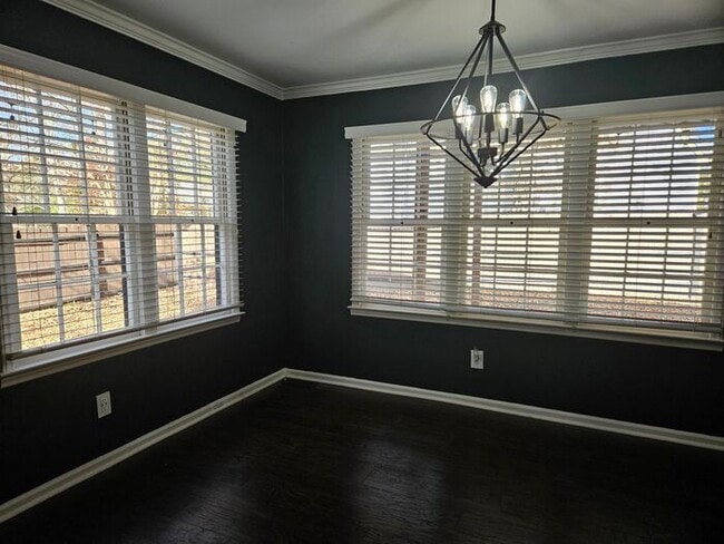 Building Photo - Gillcreek at Forest Lake