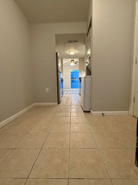 Building Photo - 238 Stevenson Sq