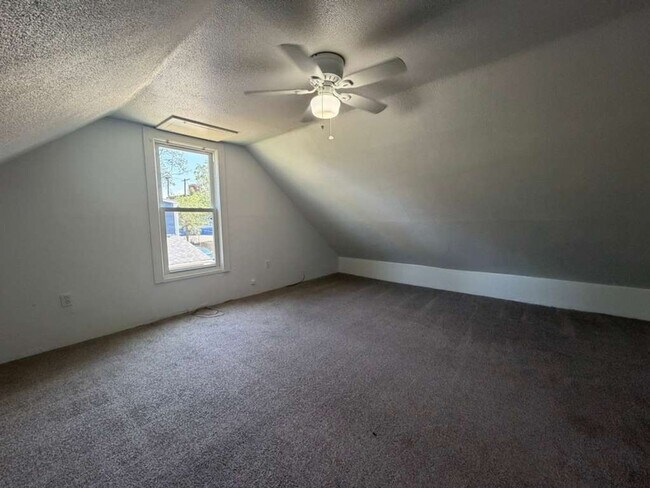 Building Photo - 3130 W 33rd St