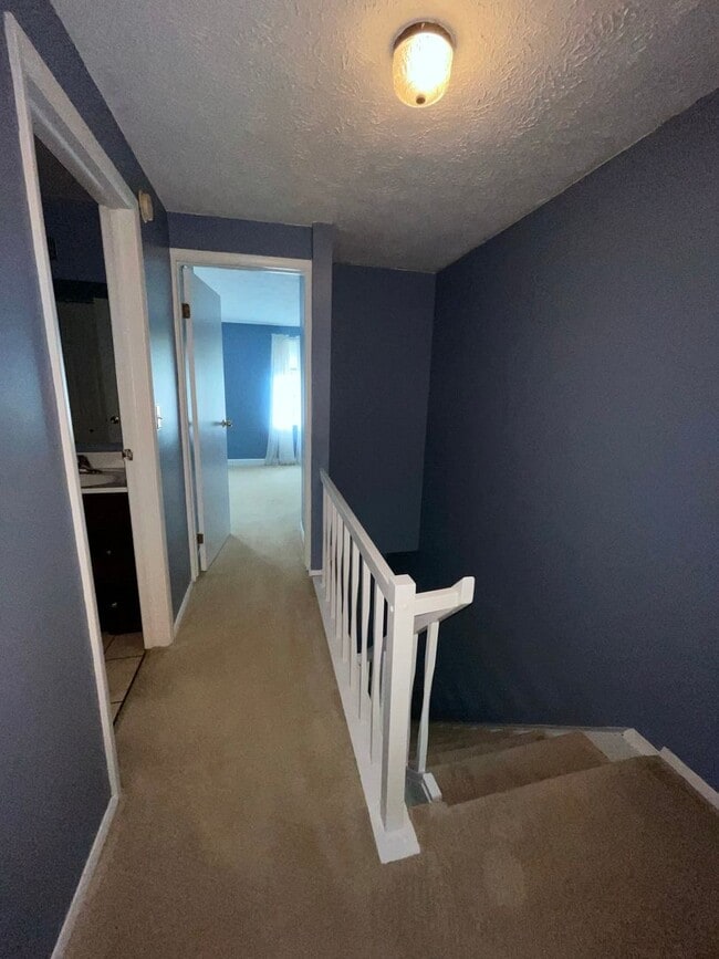 Building Photo - 604 Arkwood Dr