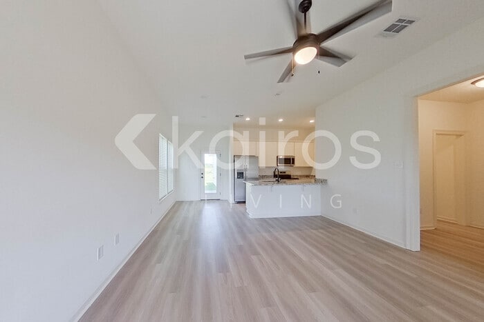 Building Photo - 215 Peppercorn Wy