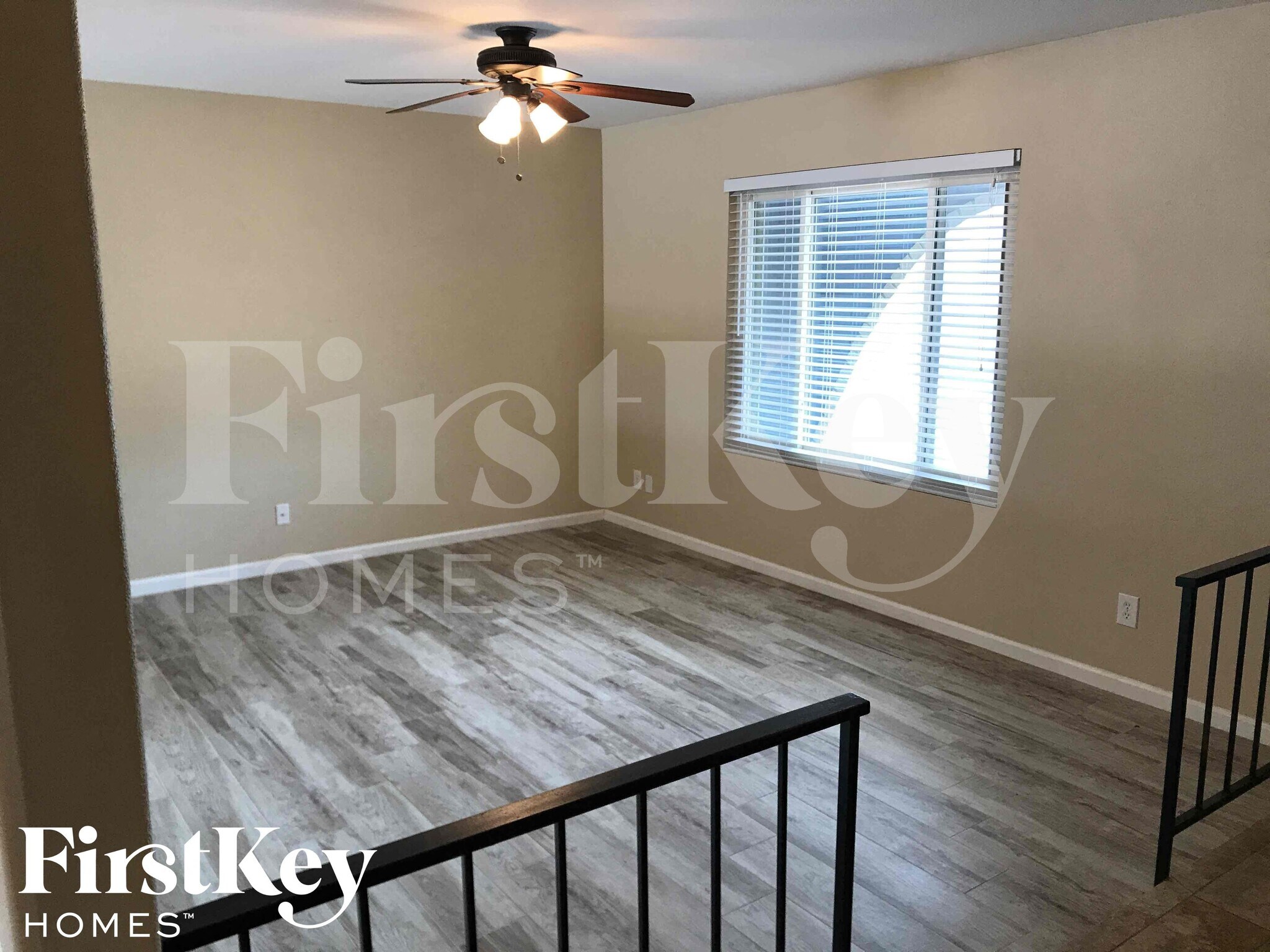 Building Photo - 4149 W Shangri La Rd