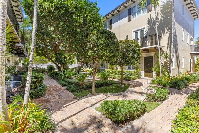 Building Photo - 65 SE 5th Ave