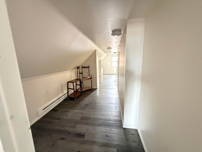 Building Photo - 37 E 49th St