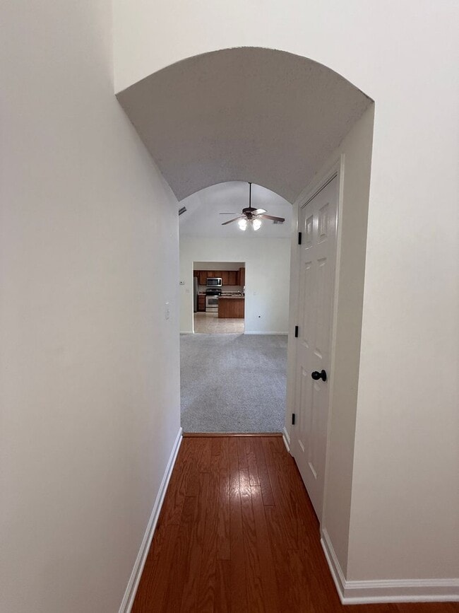 Building Photo - CORDOVA 3 BED 3 BATH RENTAL HOME NEAR SHEL...